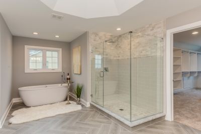 Glass Enclosure Tub